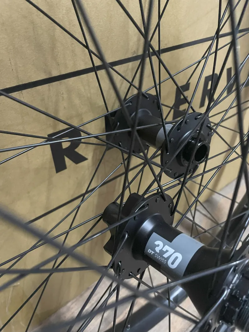 DT Swiss 370 on Raceface ARC30 MX XD 32h Boost 6 bolt OEM Wheelset-1