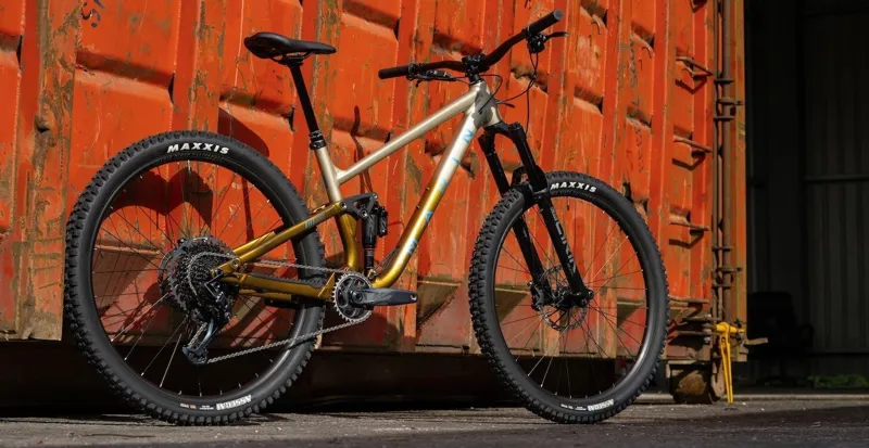 2024 Marin Rift Zone XR 29 GX - Champagne / Brown-1