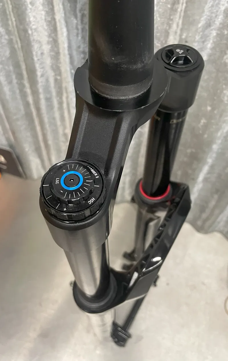 OEM RockShox Lyrik Ultimate Charger 3 RC2 29 44Offset 160mm - Black-2