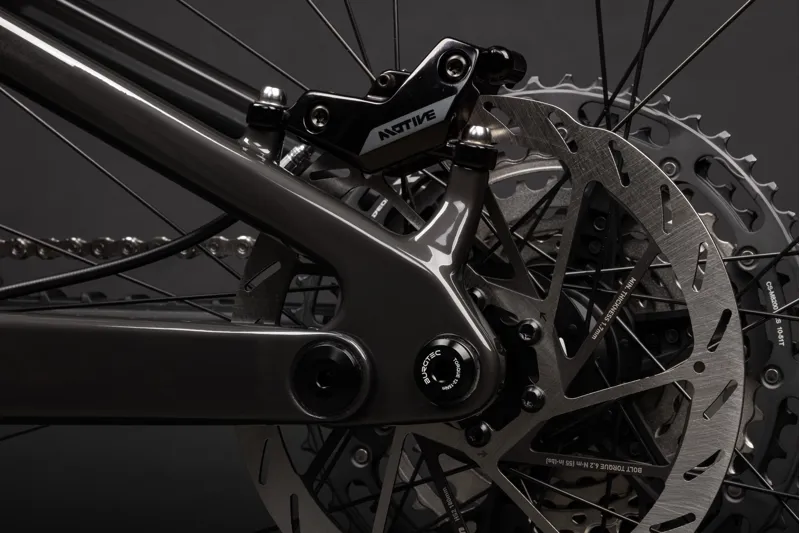 2027 Santa Cruz Tallboy CC XT Di2 - Gloss Carbon-7