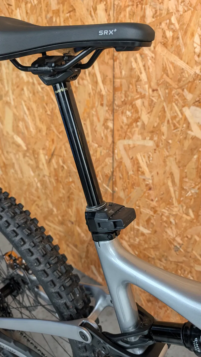 Ex-Demo Amflow PL Carbon 800WH - Large-6