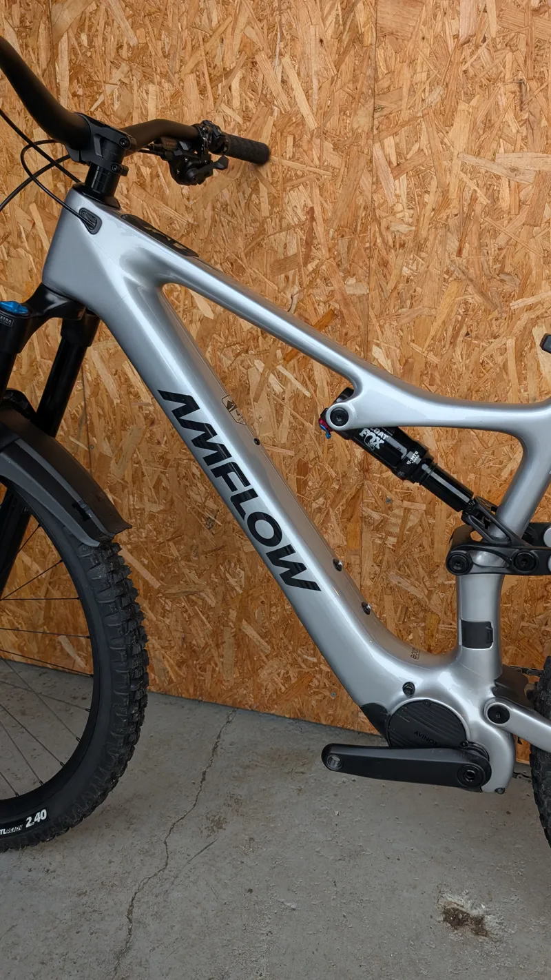 Ex-Demo Amflow PL Carbon 800WH - Large-9