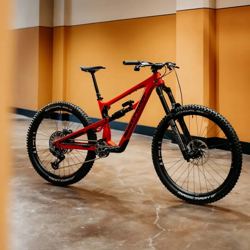 Nukeproof Mega Carbon Pro-1