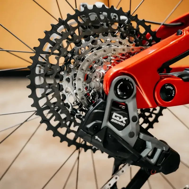 Nukeproof Mega Carbon Pro-5