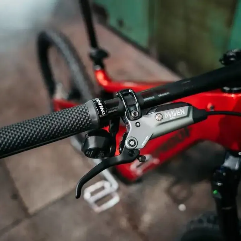 Nukeproof Megawatt Carbon Pro Mullet-3