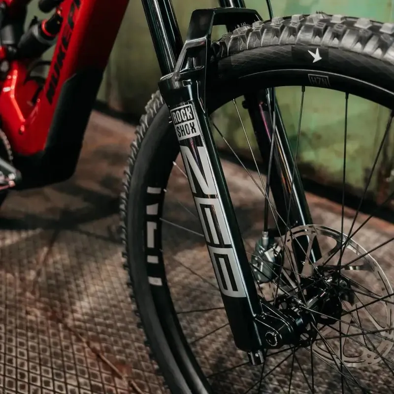 Nukeproof Megawatt Carbon Pro Mullet-5