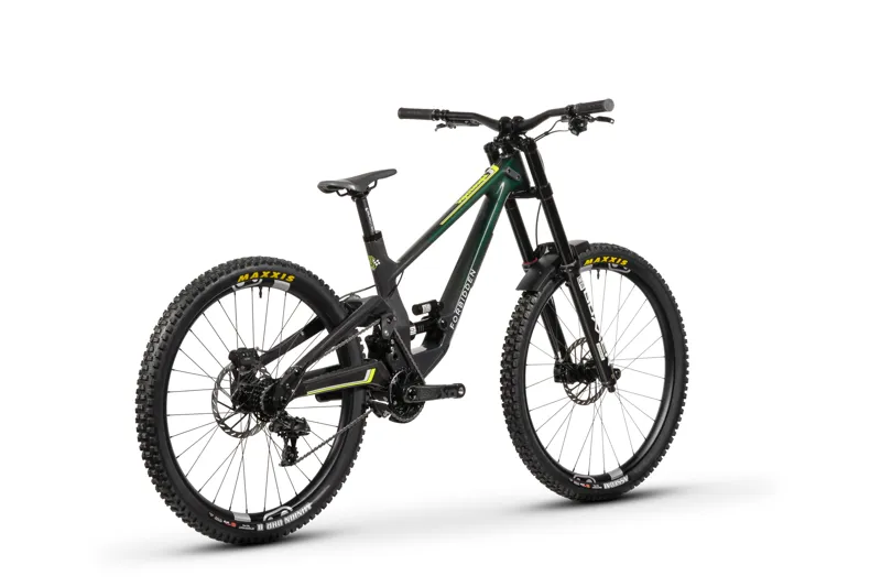 Forbidden Supernought 1 - Bri'ish Racing Green-2