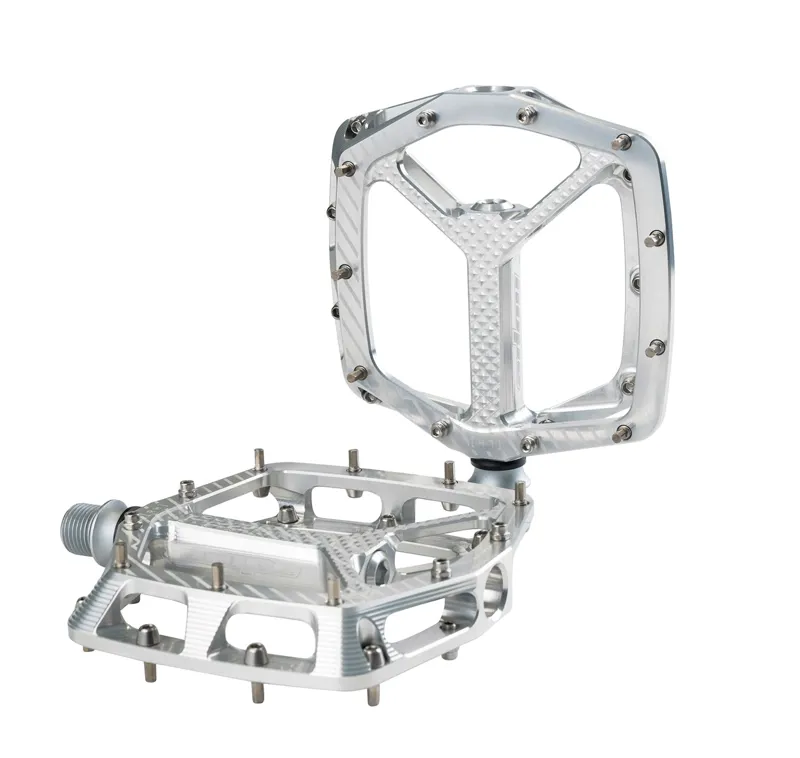 F2 flat pedal best sale